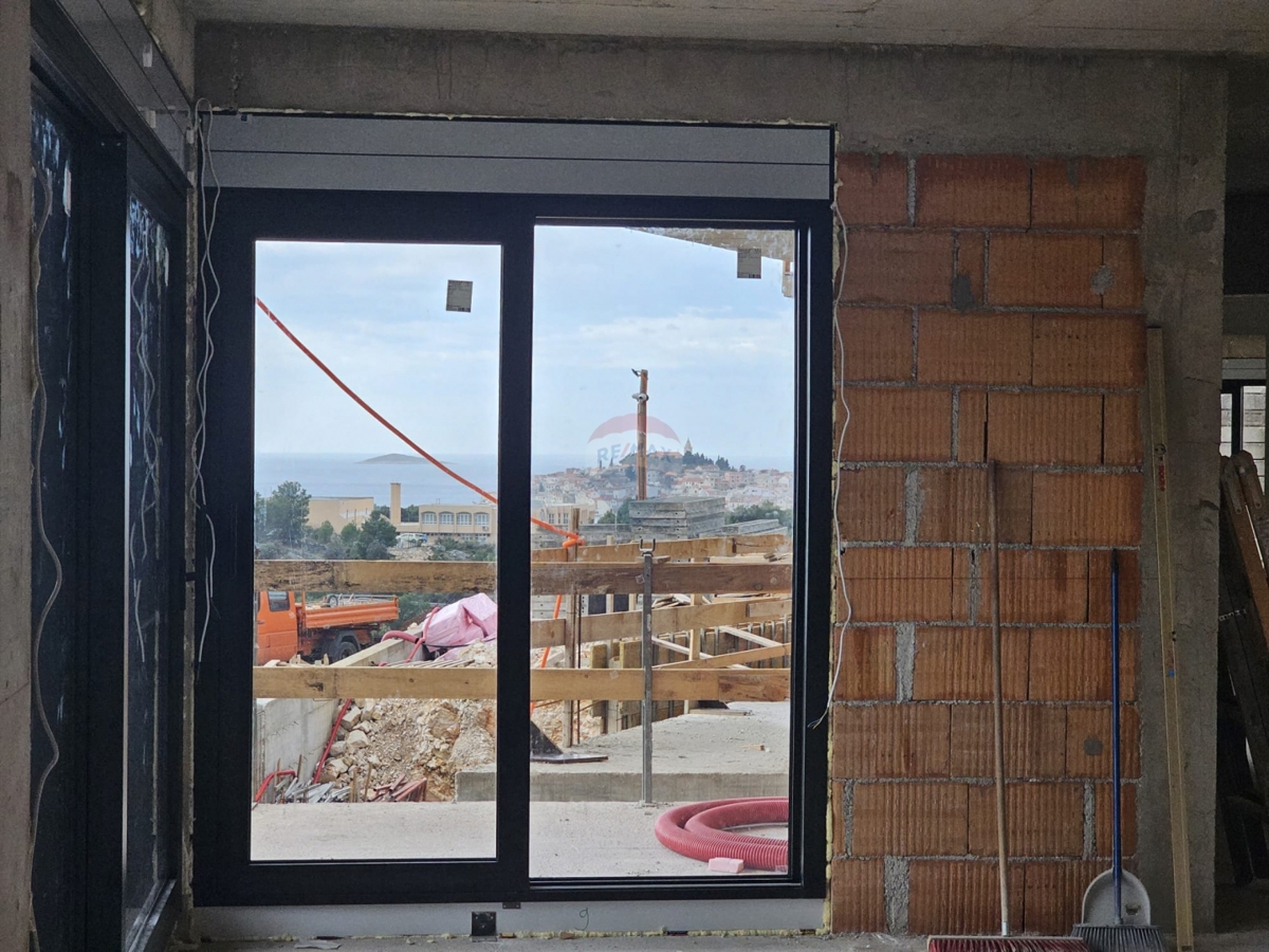 PRIMOŠTEN