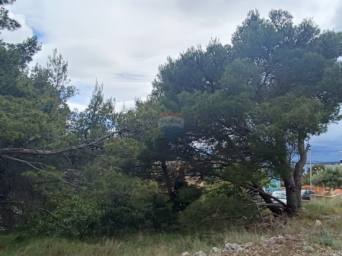 PRIMOŠTEN