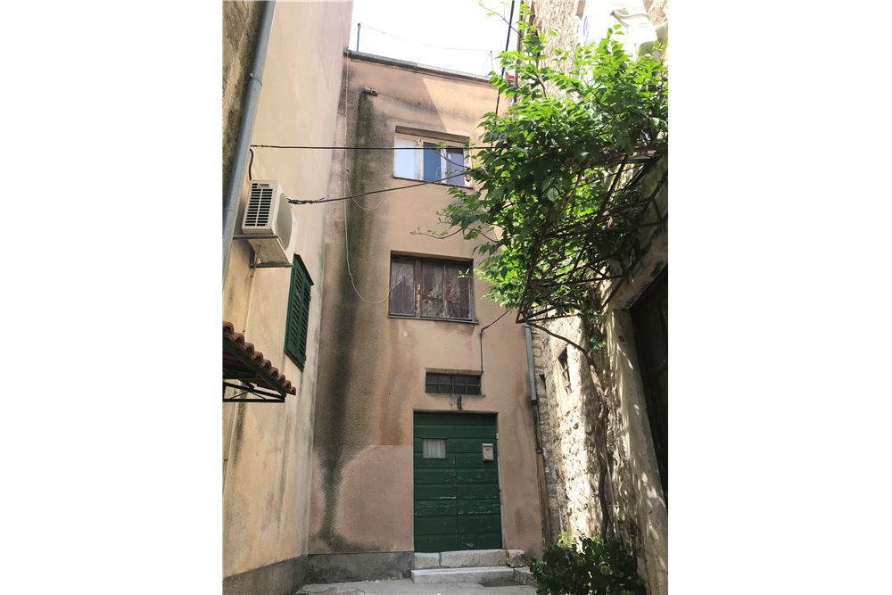Дом ŠIBENIK, 180.000 €