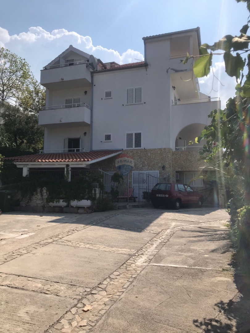 PRIMOŠTEN