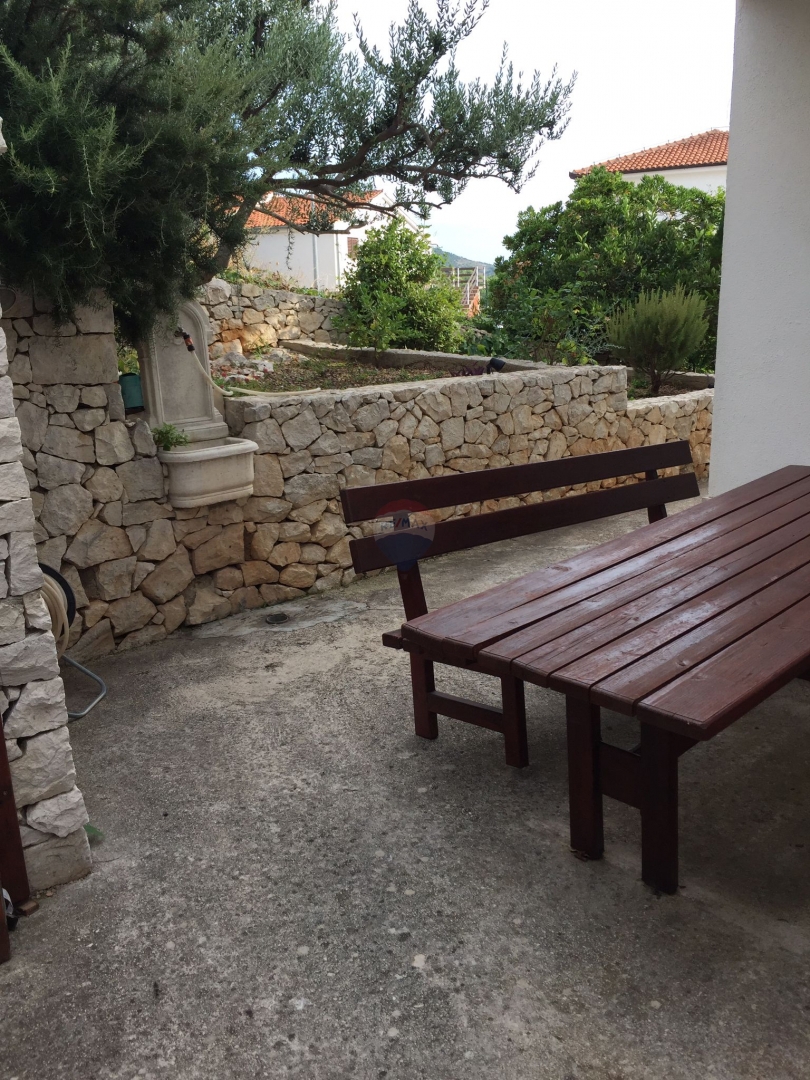 PRIMOŠTEN