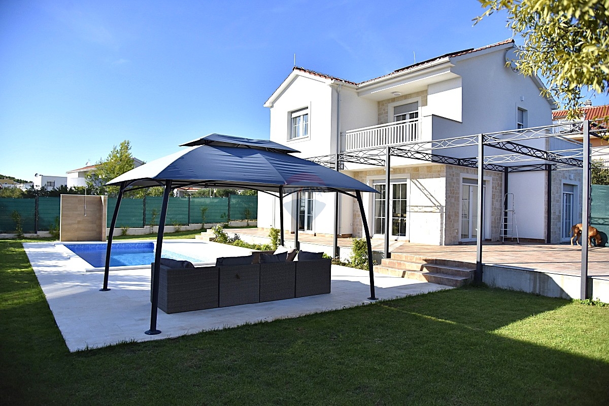 Дом TRIBUNJ, 650.000 €