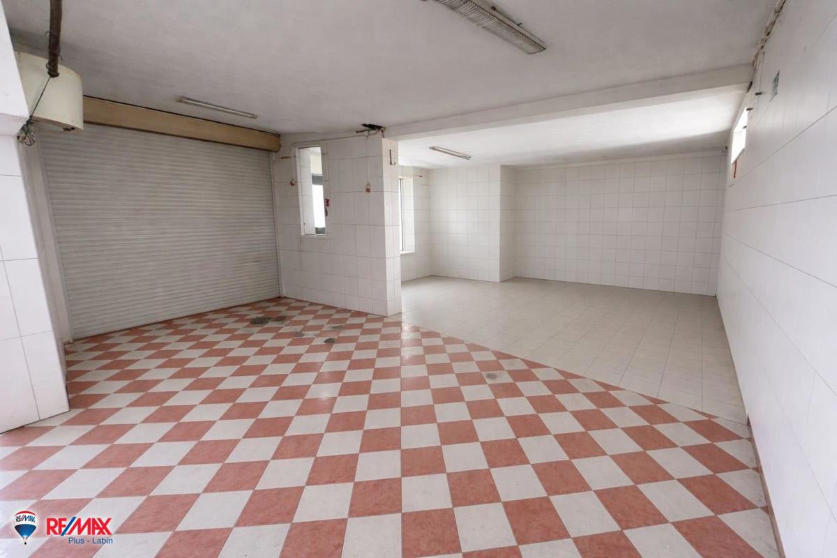 Locale commerciale LABIN, 900 €
