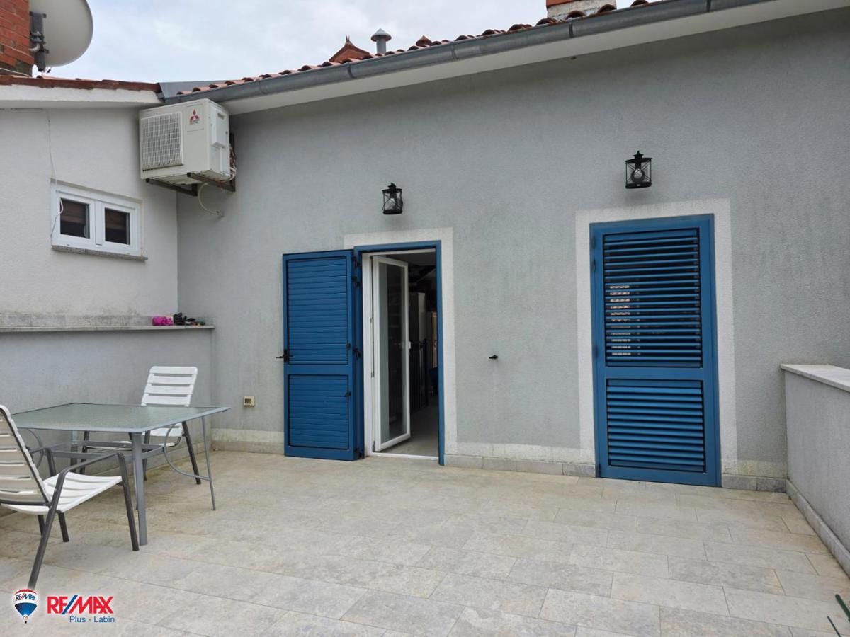 Дом LABIN, 800 €