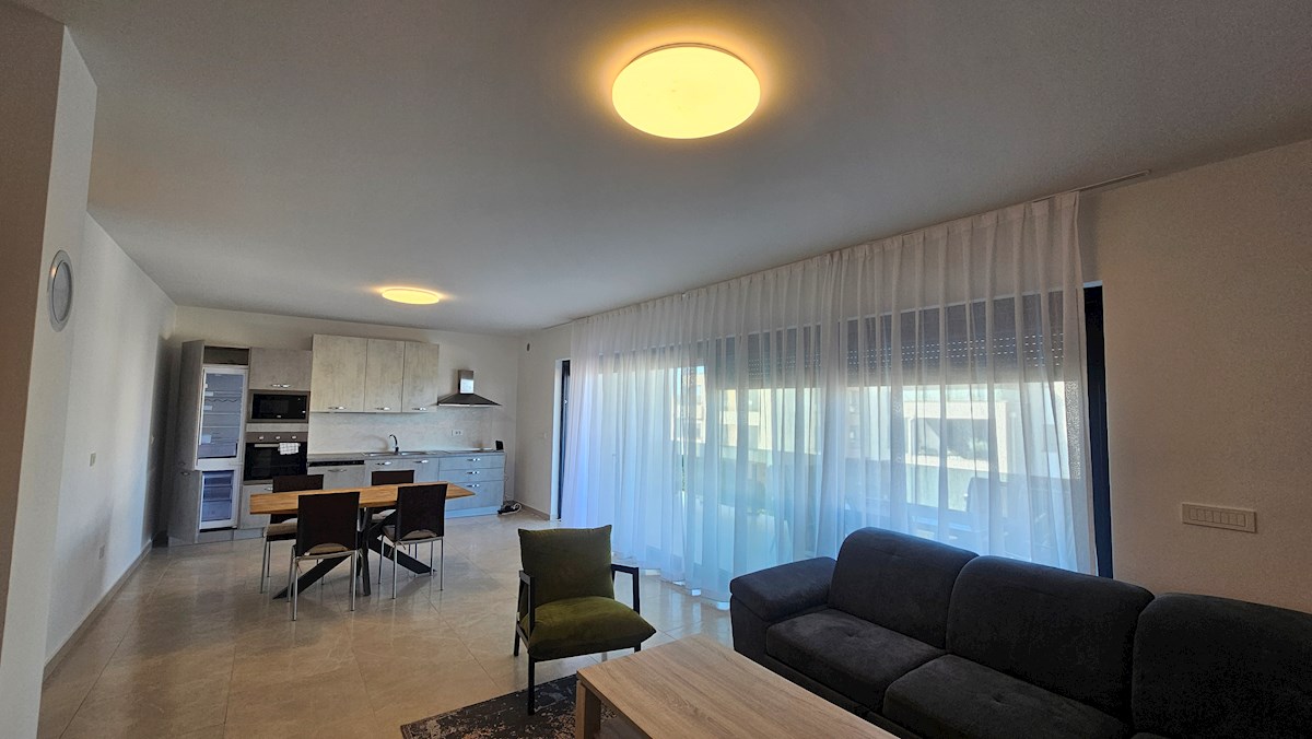 Appartamento NOVIGRAD, 350.000 €
