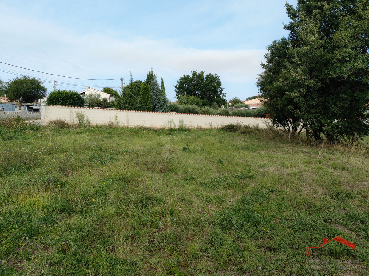 Участок MARČANA, 84.000 €