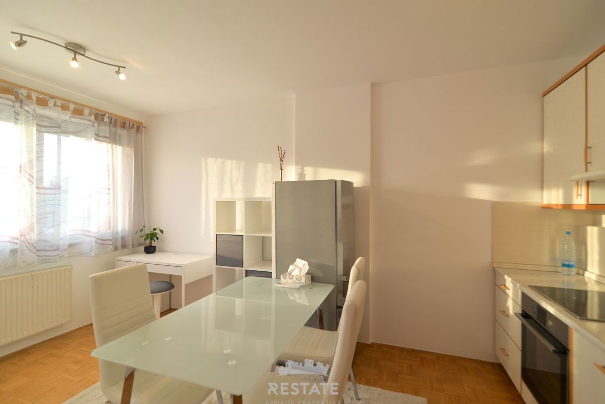 Appartamento ČAGLIN, 700 €