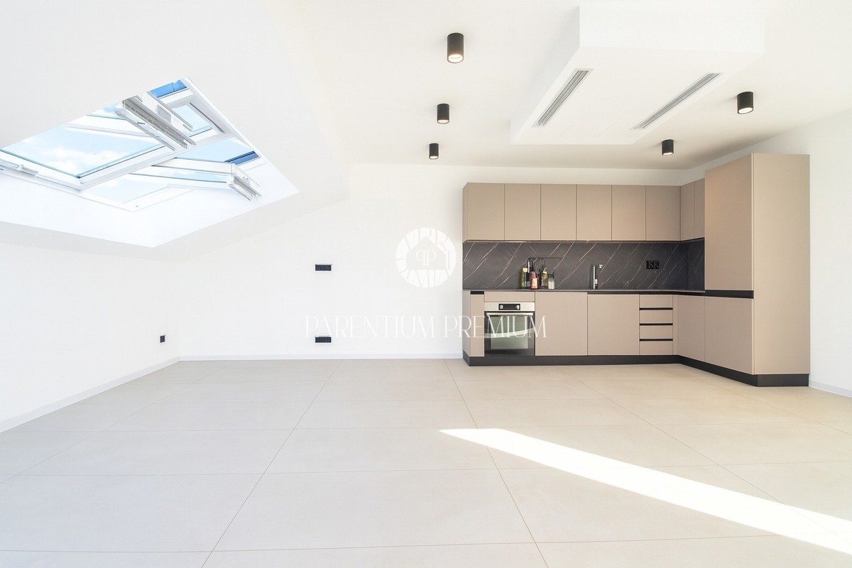 Appartamento POREČ, 440.000 €