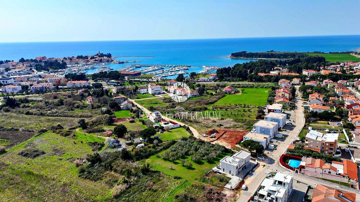 Terreno NOVIGRAD, 282.000 €