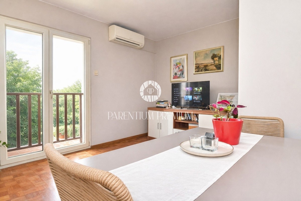 Poreč, centar– Dvoetažni stan 400 m od mora