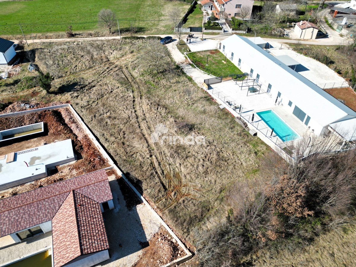 Участок ŽMINJ, 85.000 €