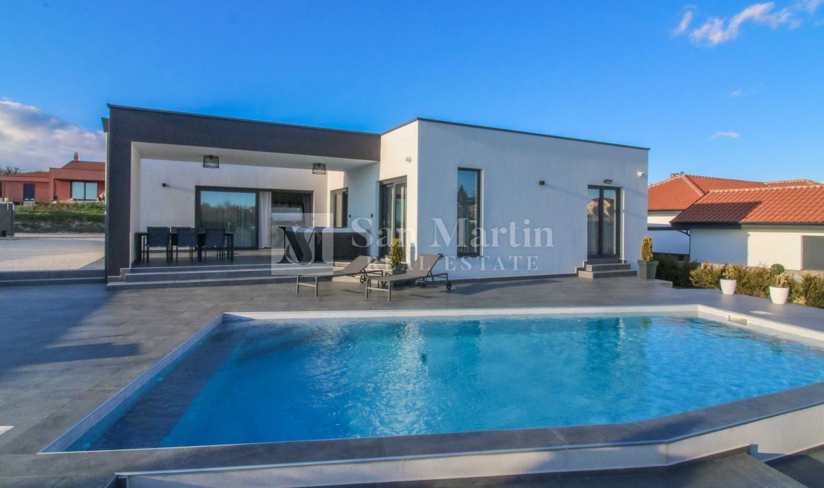 Дом ŽMINJ, 650.000 €