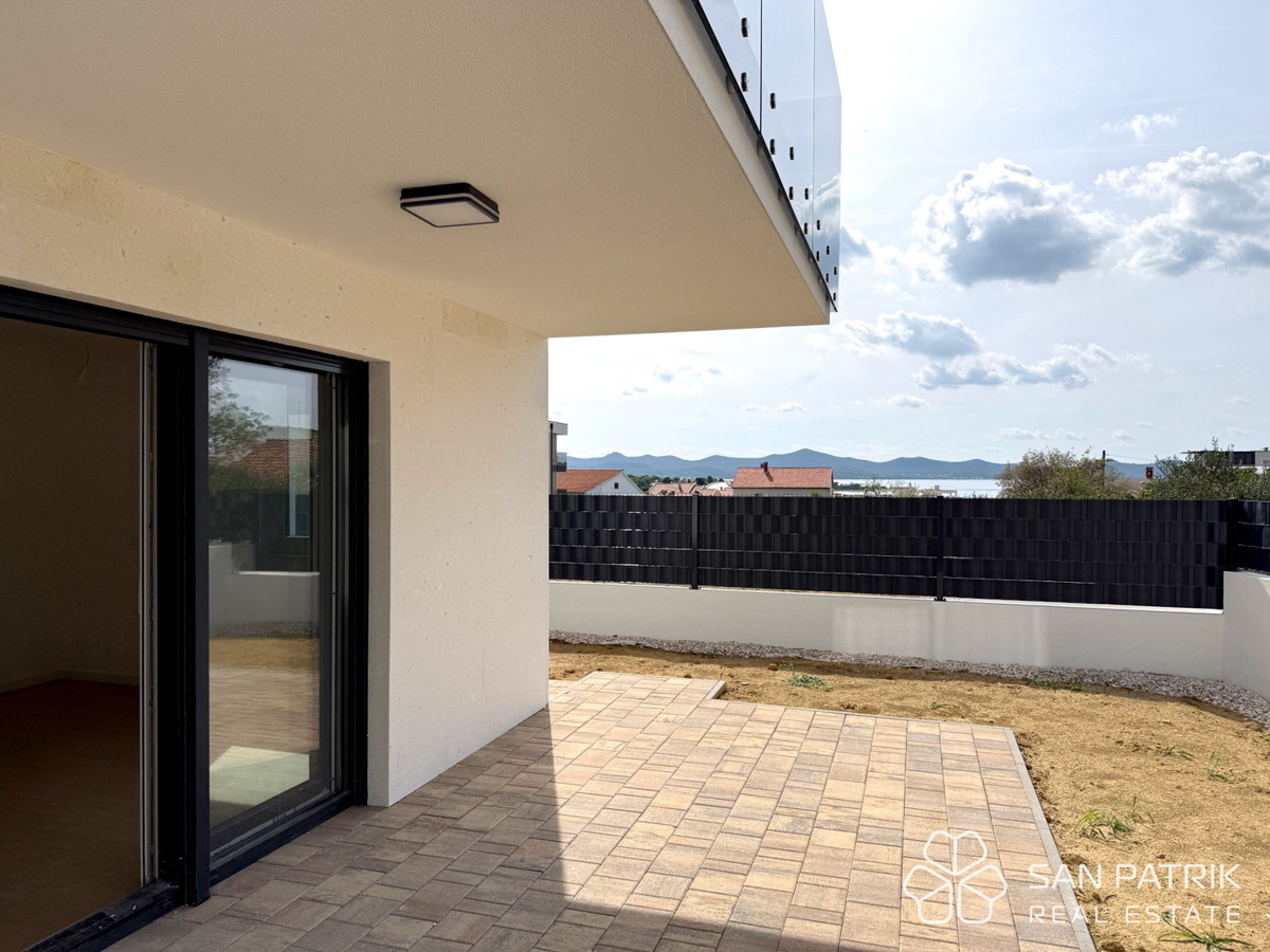 ZADAR - BORIK: NEW BUILD (77 m2) WITH GARDEN AND SEA VIEW