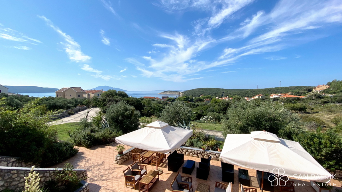 Locale commerciale CRES, 4.850.000 €