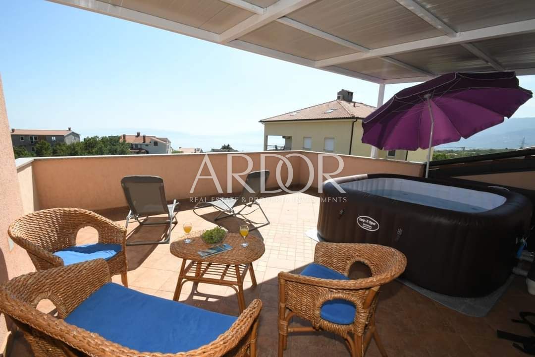 Appartamento VIŠKOVO, 900 €