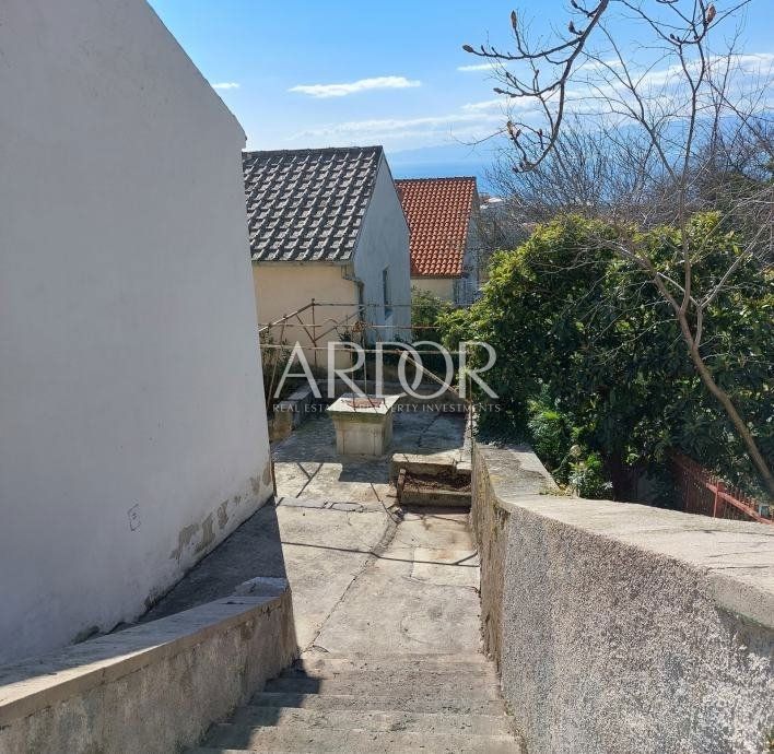 KOSTRENA SVETA LUCIJA