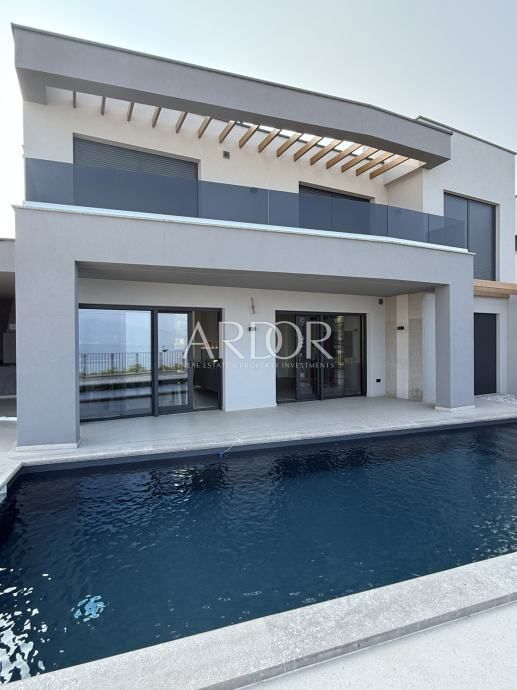 Casa KOSTRENA, 4.300 €