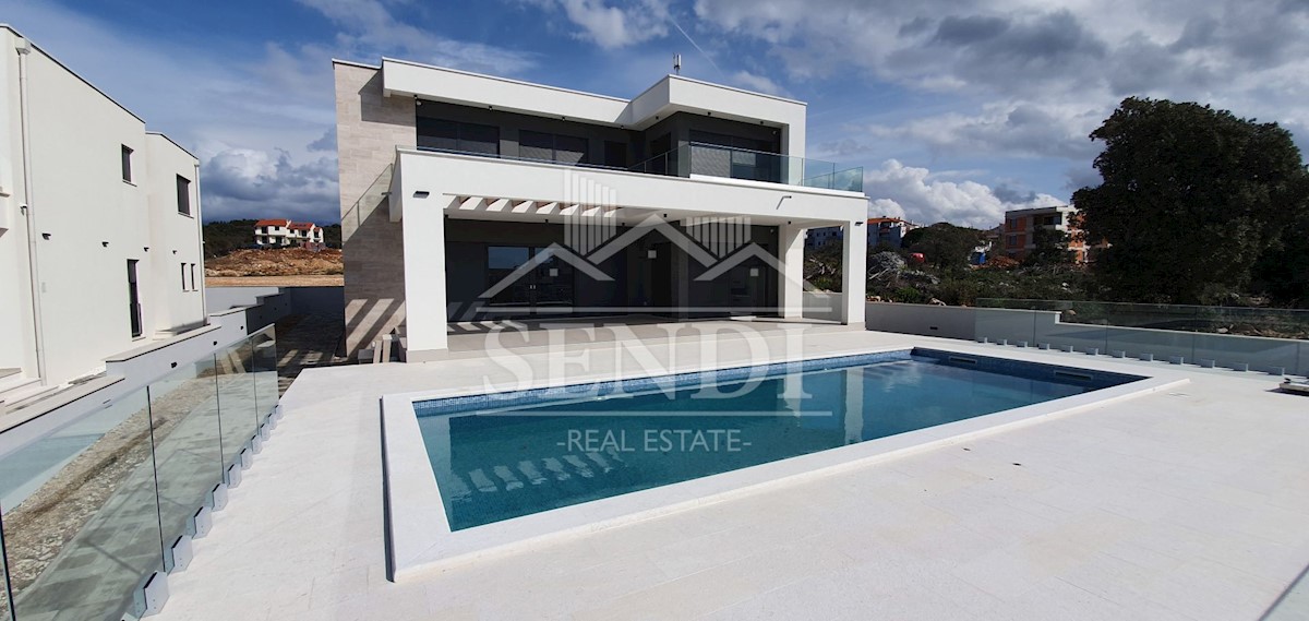 House sale NOVALJA, LIČKOSENJSKA Sendi Real Estate Rijeka REC ID