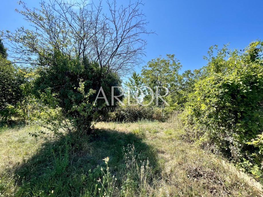 Участок KASTAV, 46.000 €