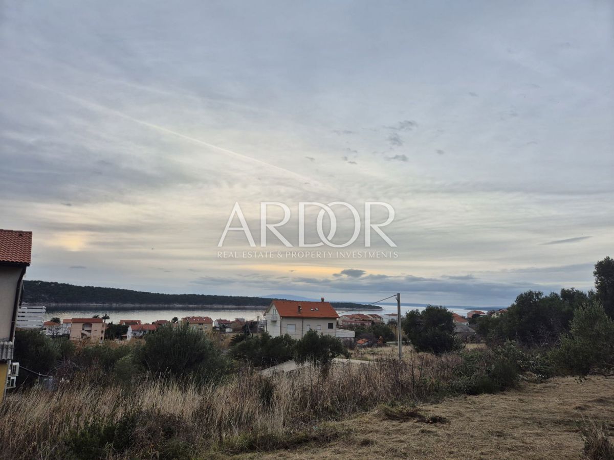 Участок RAB, 263.000 €