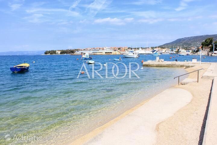 CRES