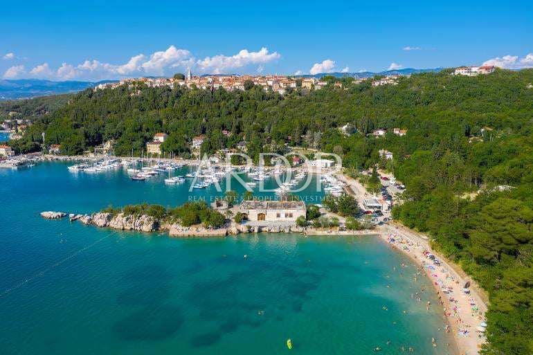 Участок KRK, 73.000 €