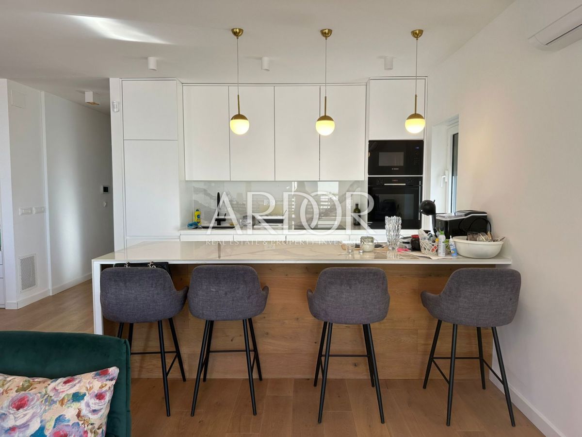 Квартира KOSTRENA, 2.000 €