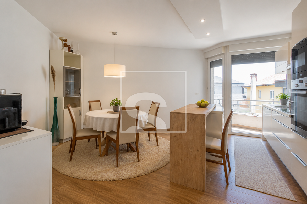 Novigrad 3-room apartment 100 meters from the sea, sea view, elevator