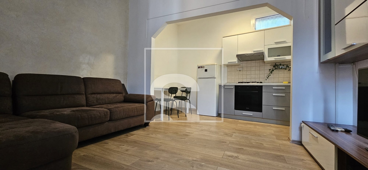 Stanovanje Centar, Pula, 33m2