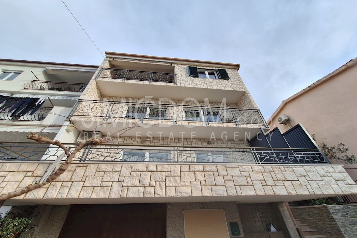 Дом DUGI RAT, 1.200.000 €