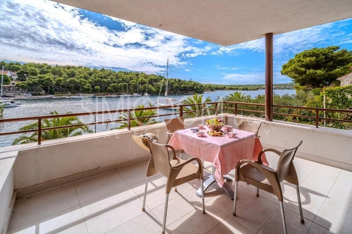 Appartamento BRAČ, 303.520 €