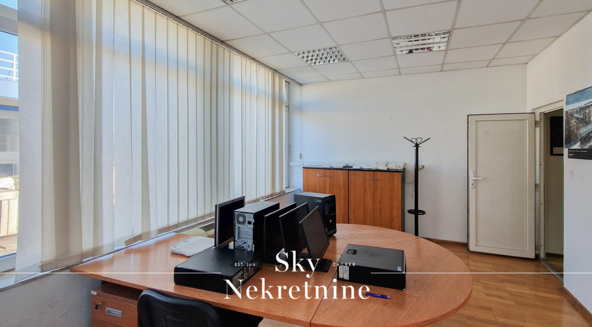 Locale commerciale ZAGREB, 340 €