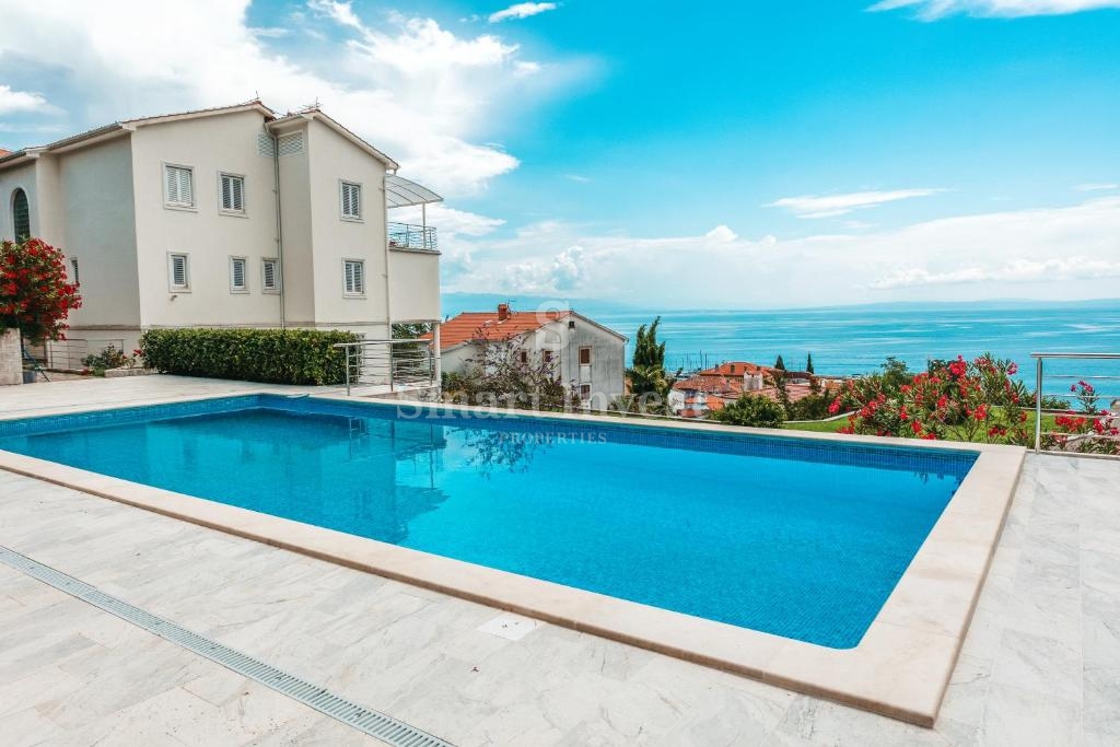 Appartamento OPATIJA, 2.500 €