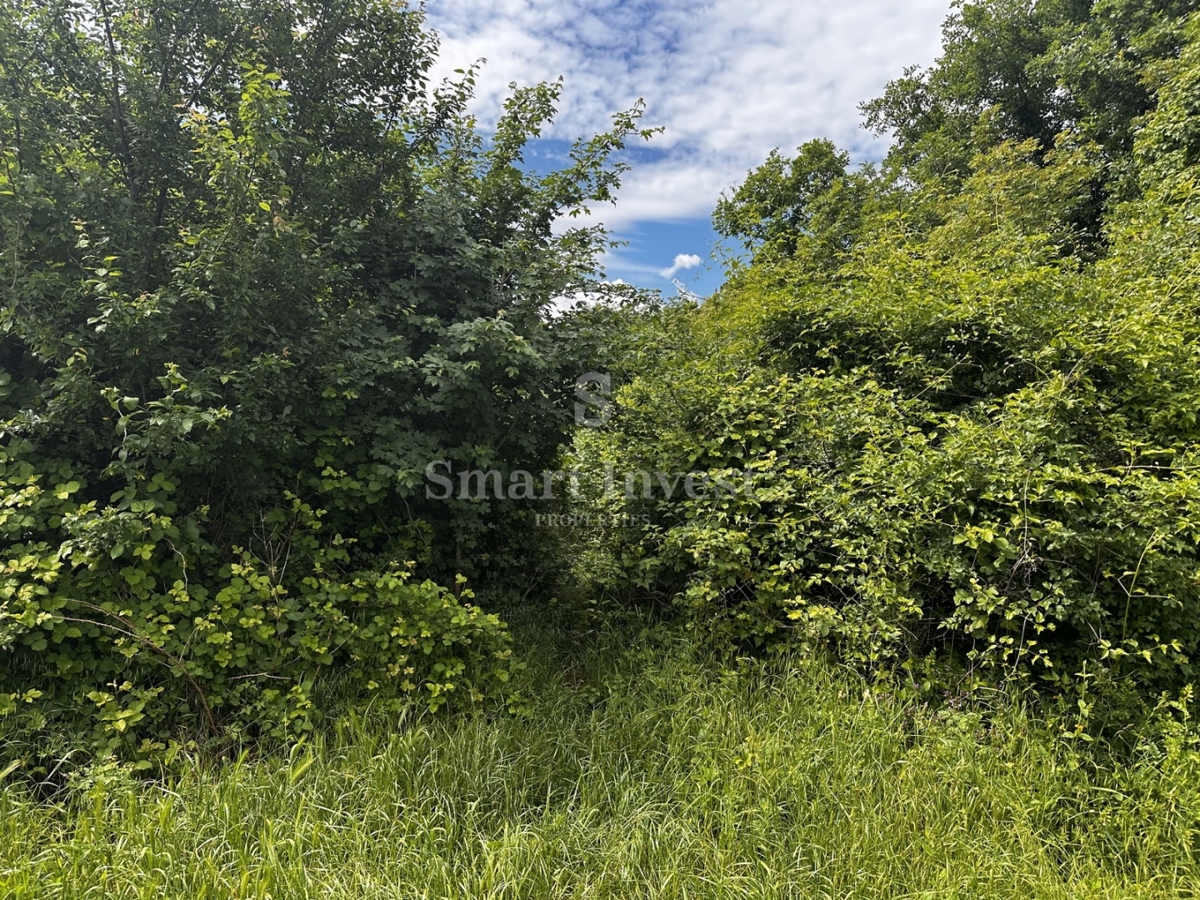 Terreno MATULJI, 200.000 €