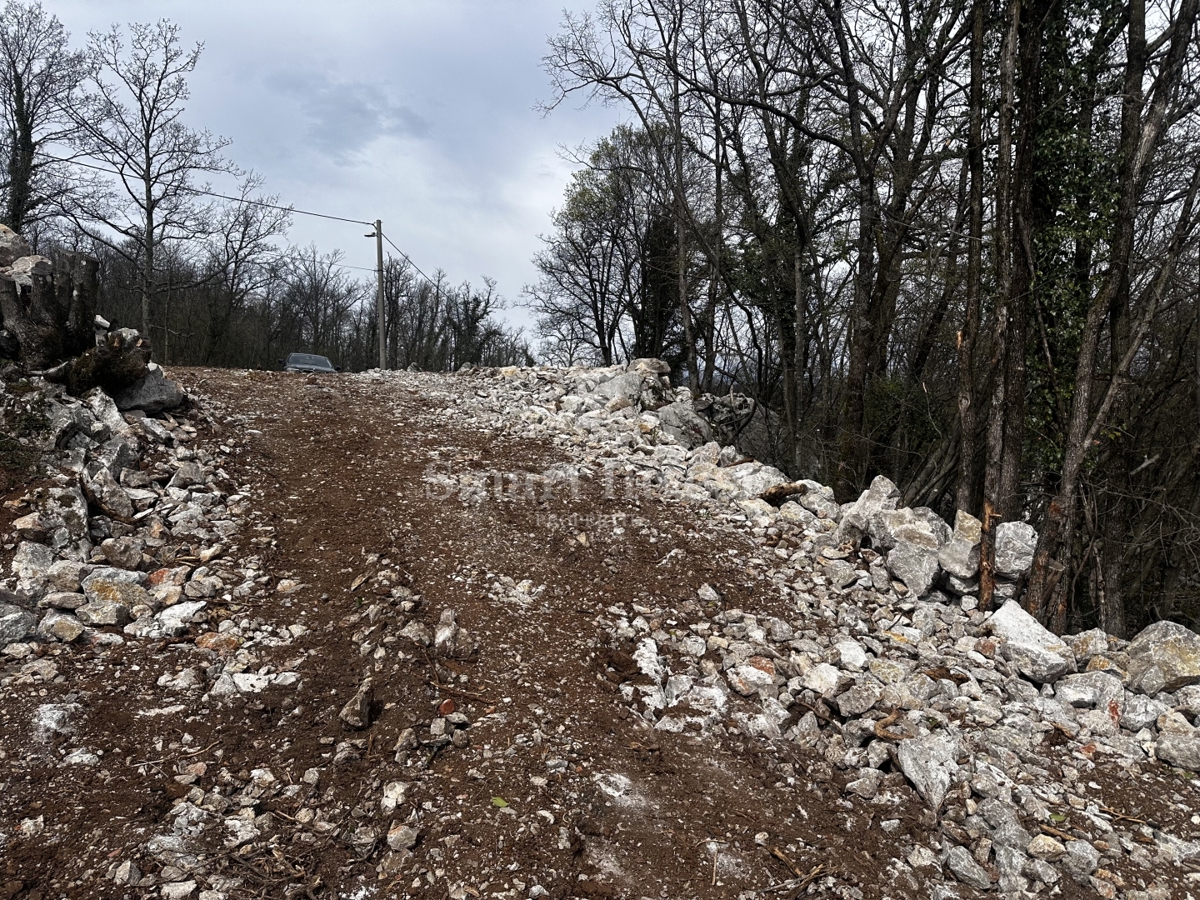 Участок KASTAV, 120.000 €