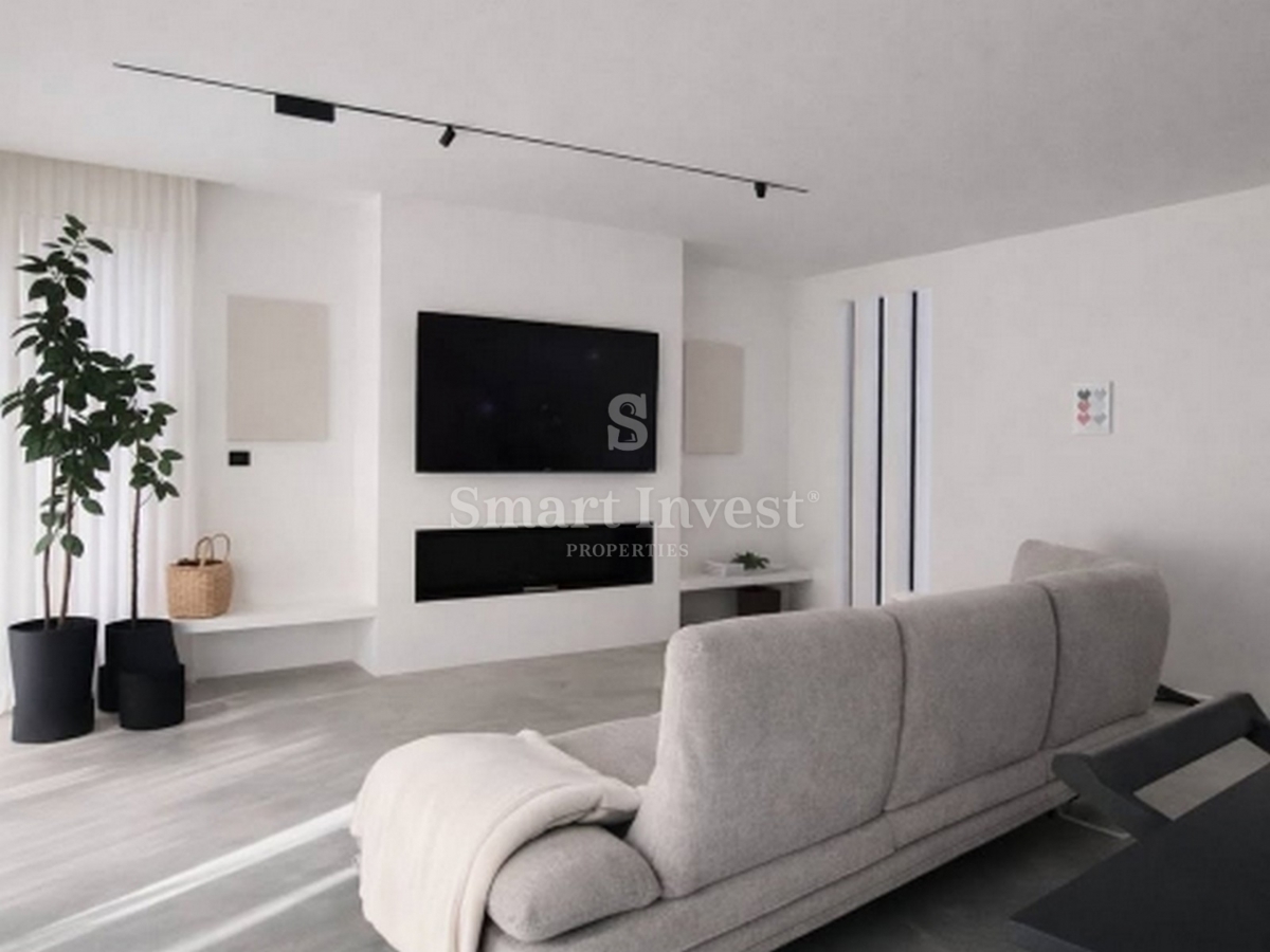 Дом LABIN, 480.000 €