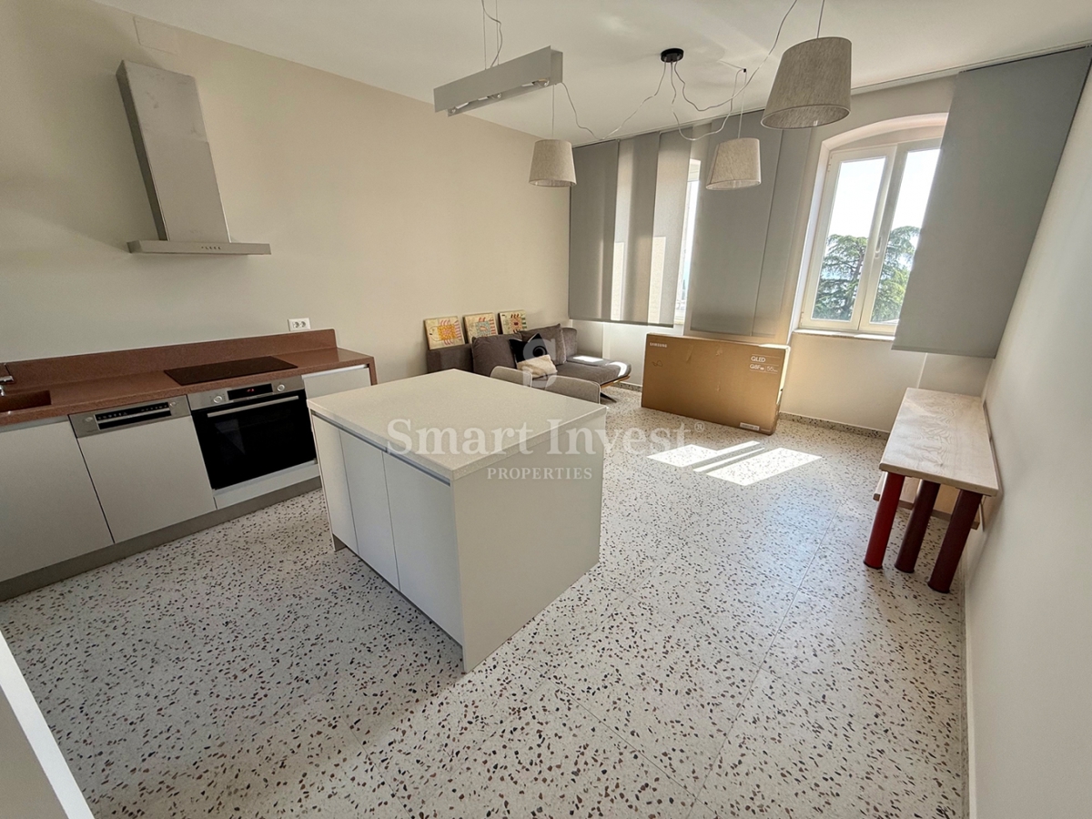 Appartamento OPATIJA, 1.100 €