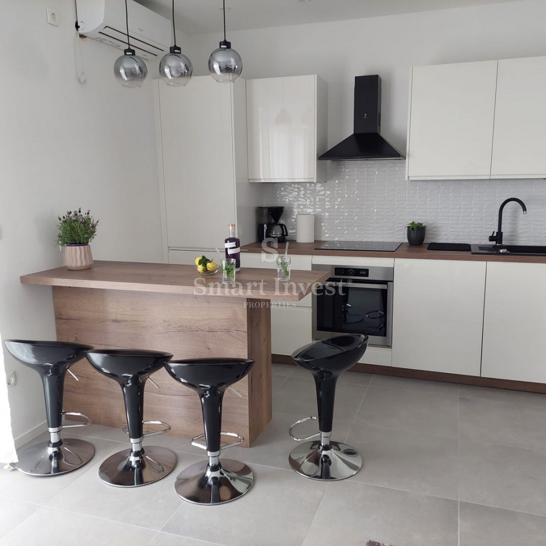 Appartamento MATULJI, 900 €