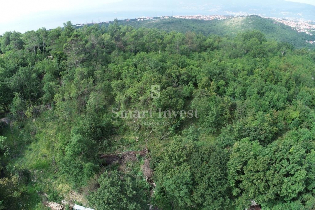Участок RIJEKA, 301.000 €