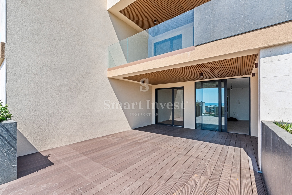 NOVIGRAD, moderan stan od 101.15 m2 s pogledom na more