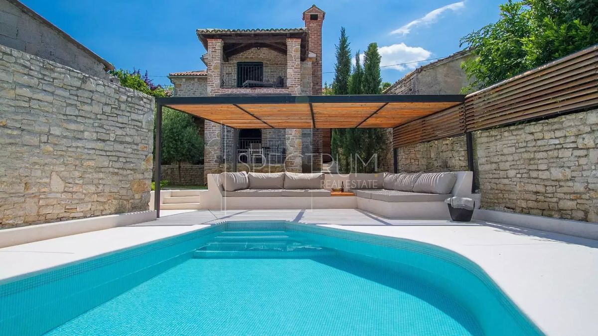 Дом TINJAN, 440.000 €