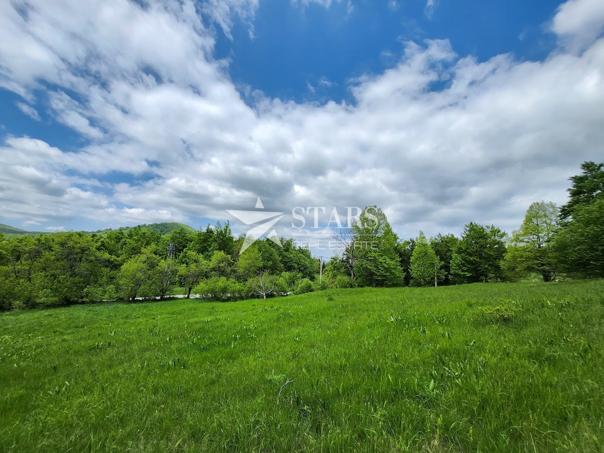 Участок RAVNA GORA, 150.000 €