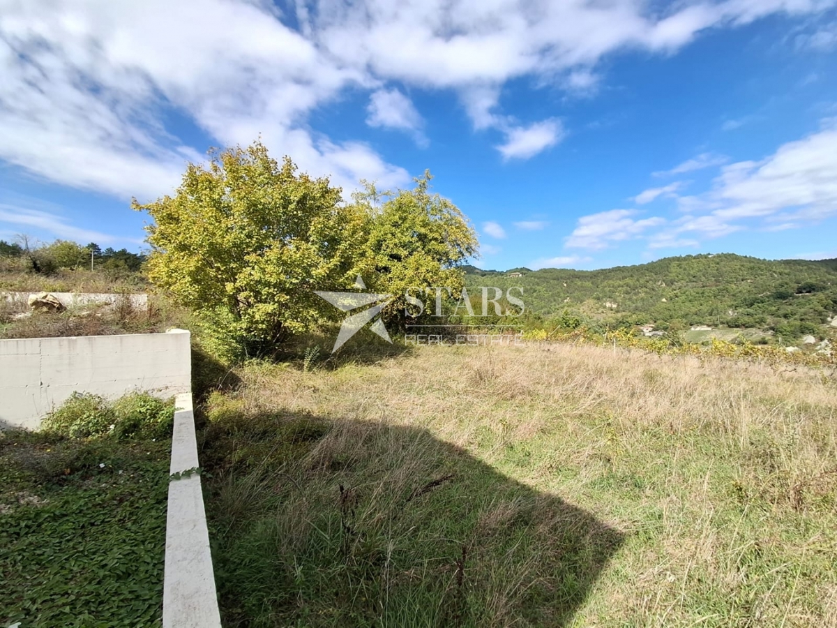 Istra, Pićan – Zazidljivo zemljišče, 461 m², vložena dokumentacija za gradbeno dovoljenje – 3