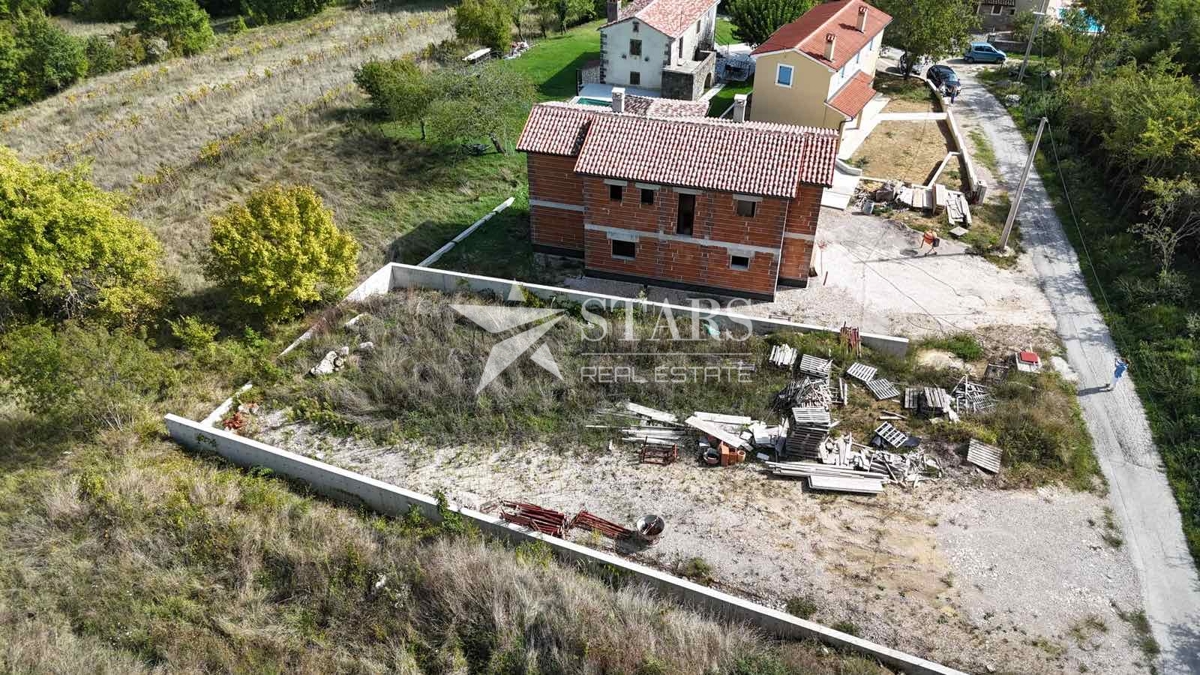 Istra, Pićan, građevinsko zemljište, 530m2, sa građevinskom dozvolom – 3