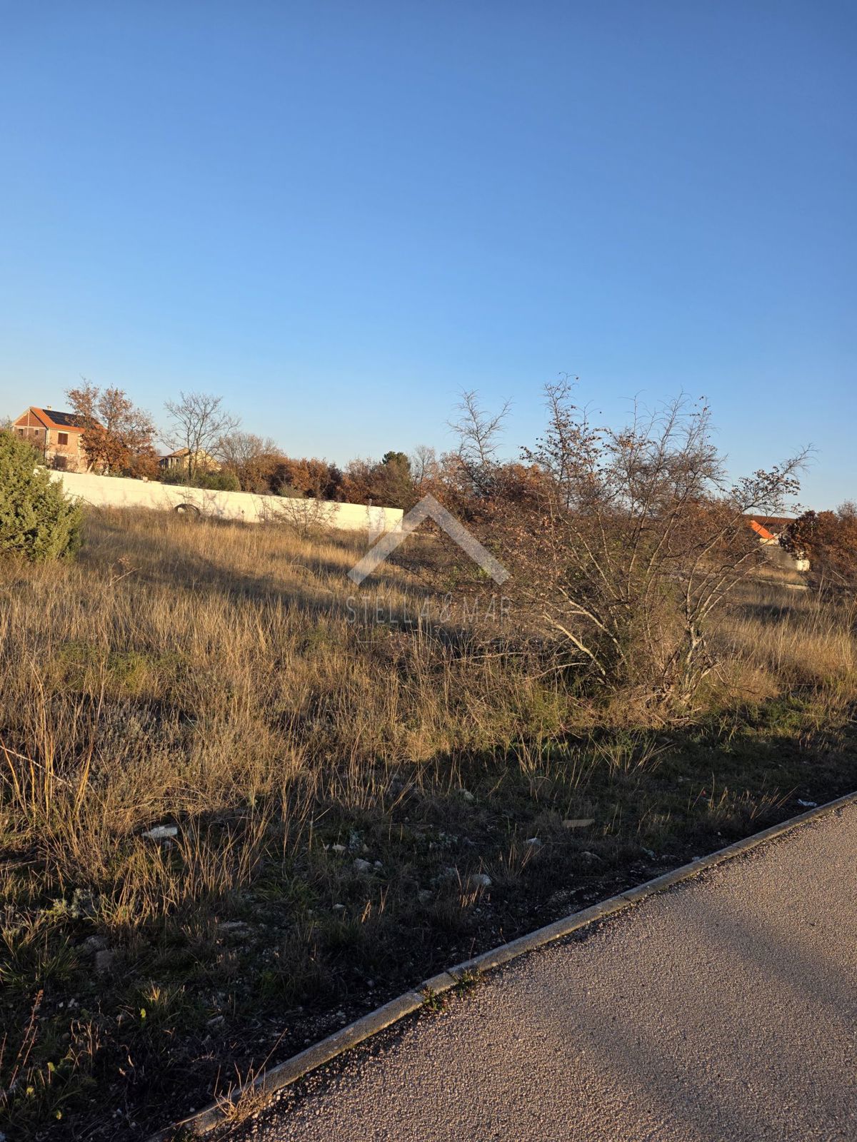 Terreno ZEMUNIK DONJI, 70.560 €