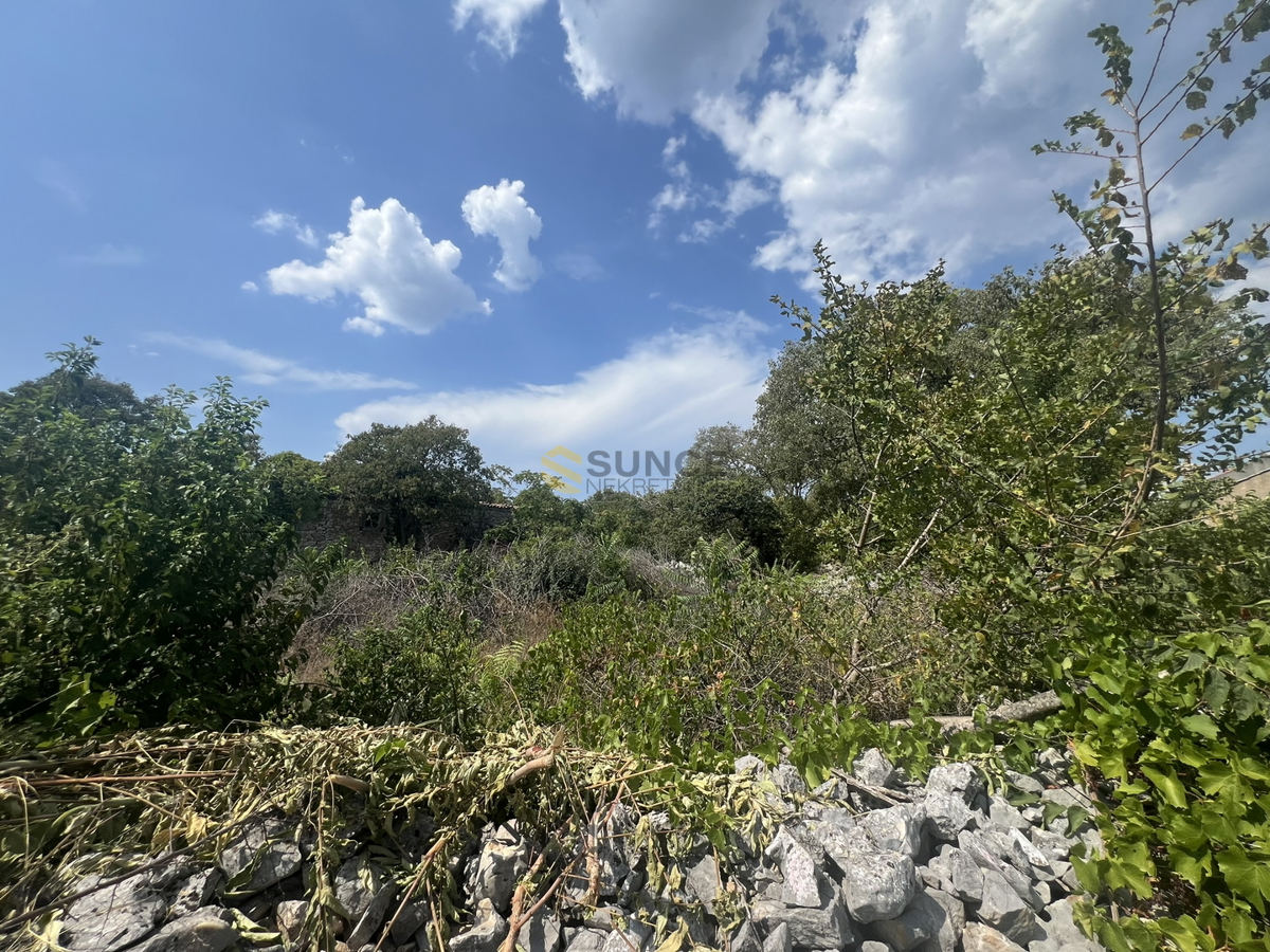 Terreno KRK, 150.000 €