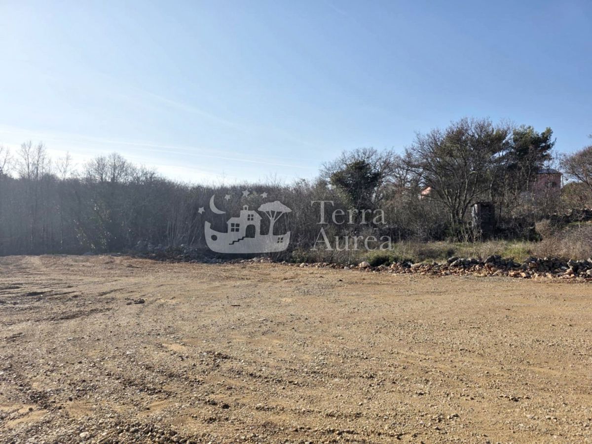 Участок KRK, 196.000 €