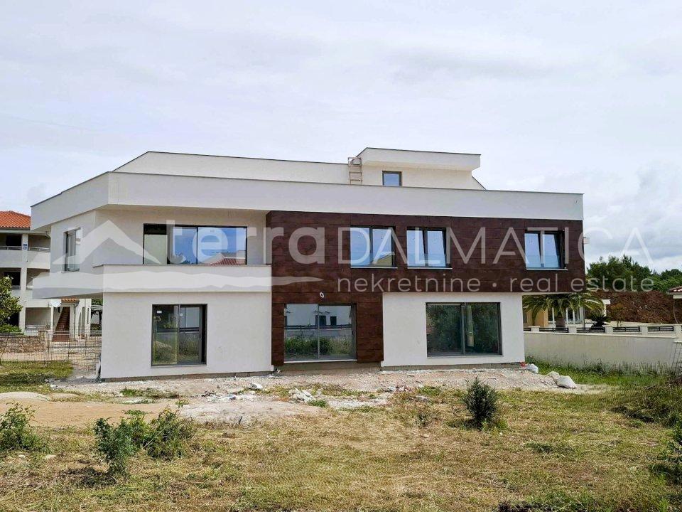 BIOGRAD NA MORU