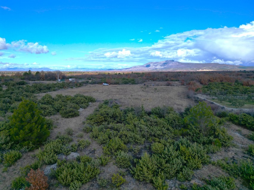 Участок DRNIŠ, 195.989 €