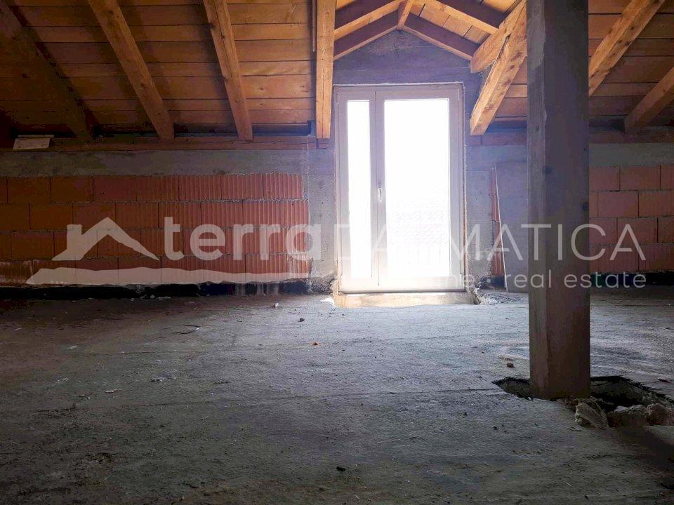 TRIBUNJ